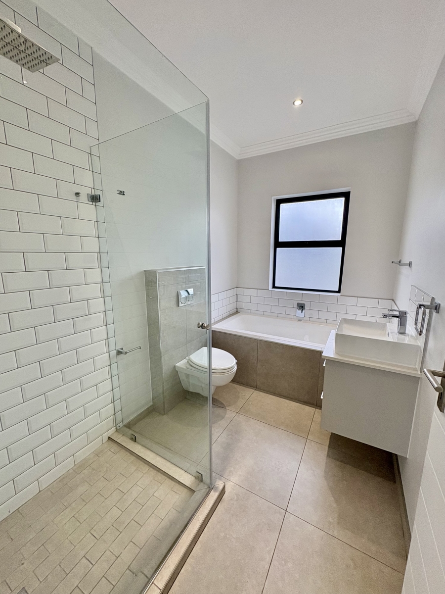 4 Bedroom Property for Sale in Sandown Western Cape